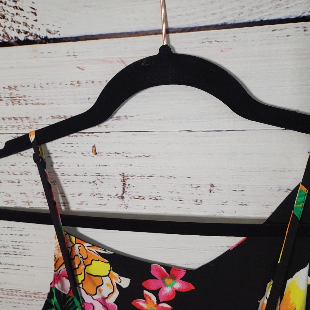 Old Navy Black M floral dress with smocking on the back - Picture 5 of 5